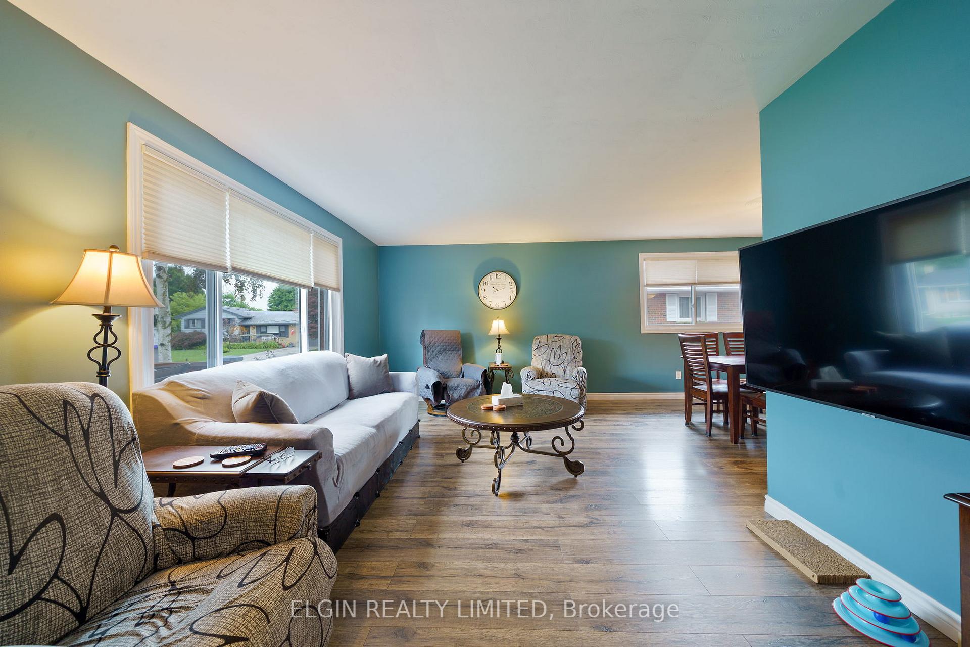 Photo 14 of 10 Gustin Place, St. Thomas — HOMEH