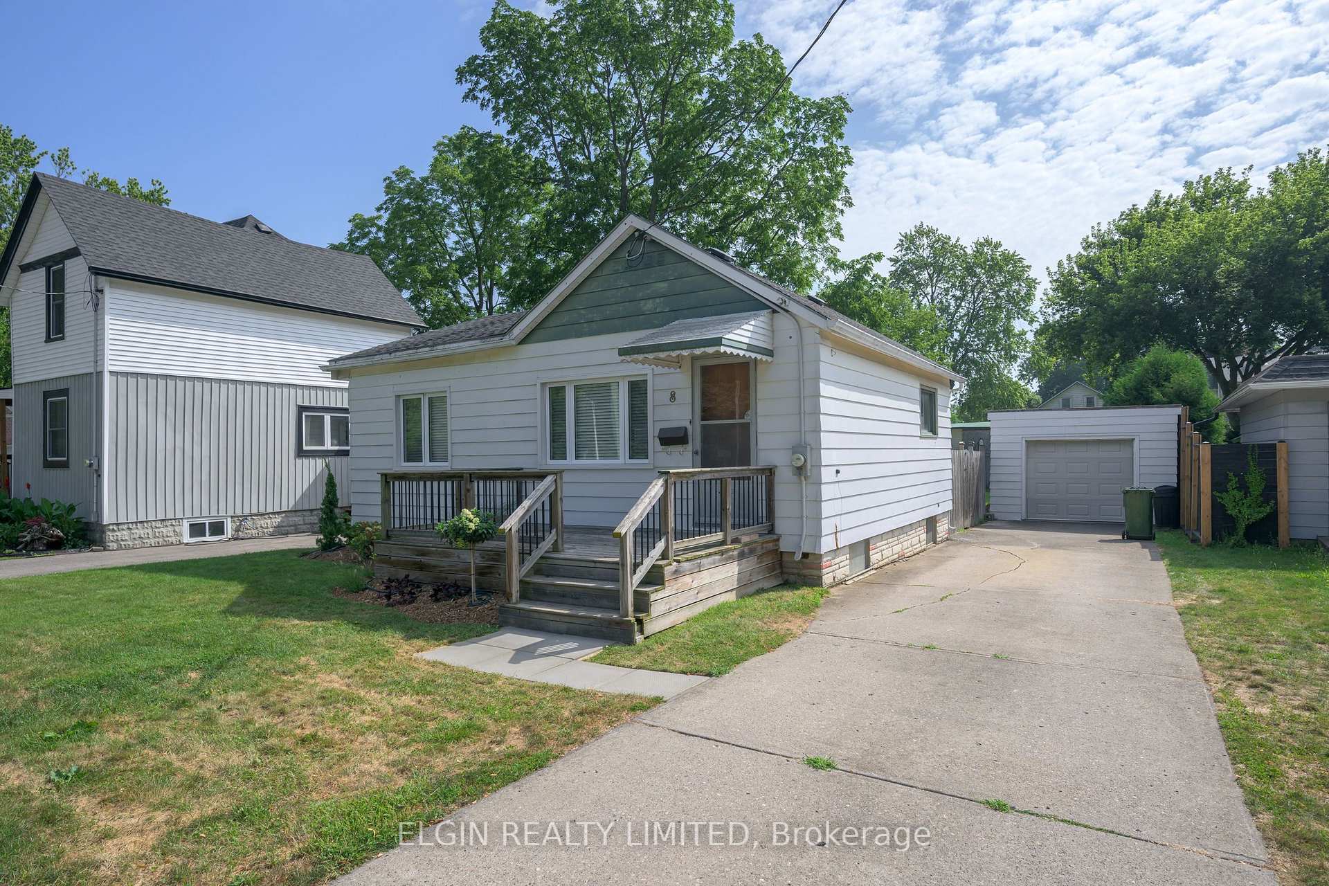 Photo 2 of 8 Wilson Avenue, St. Thomas — HOMEH
