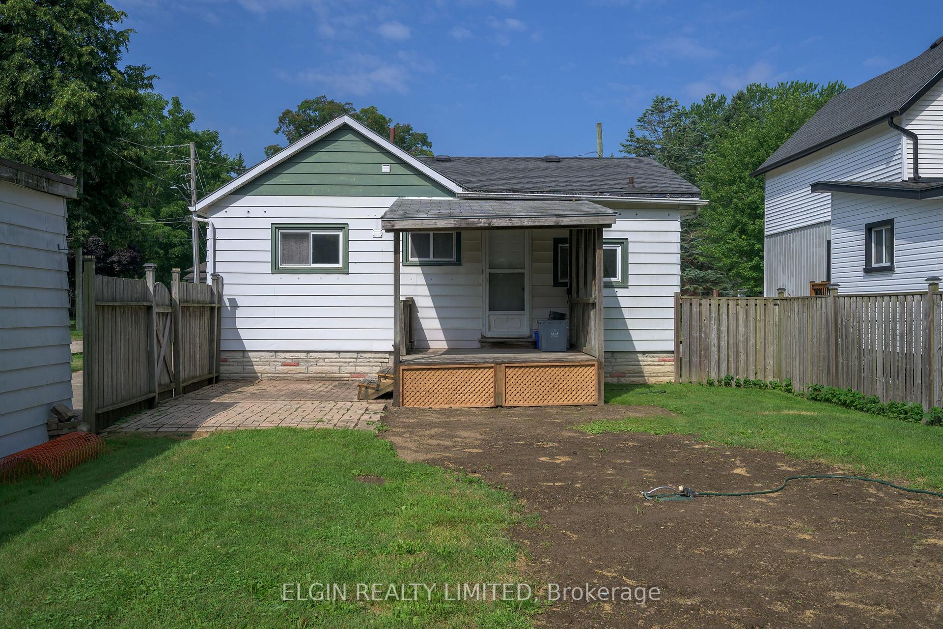 Photo 8 of 8 Wilson Avenue, St. Thomas — HOMEH