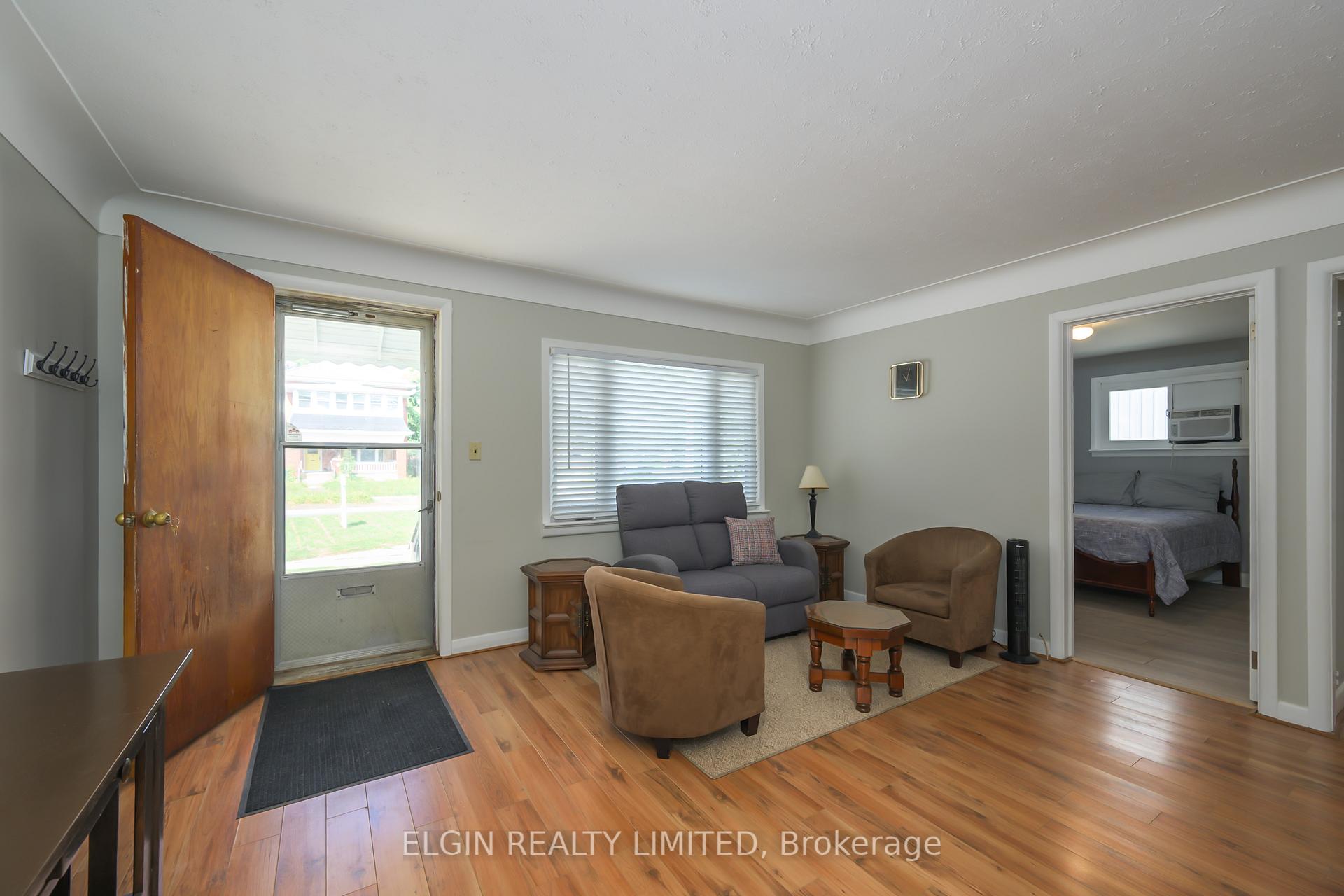 Photo 11 of 8 Wilson Avenue, St. Thomas — HOMEH