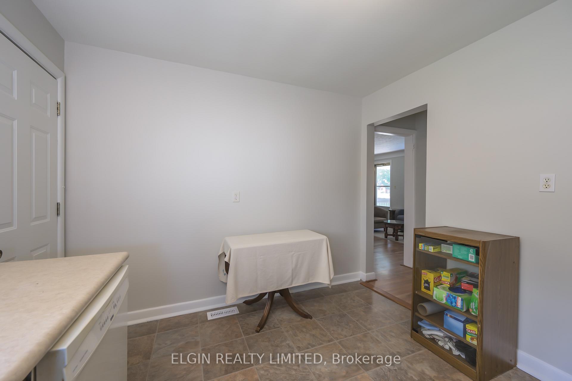 Photo 15 of 8 Wilson Avenue, St. Thomas — HOMEH