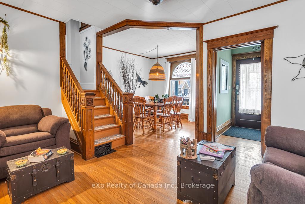 Photo 10 of 81 Elgin Street, St. Thomas — HOMEH