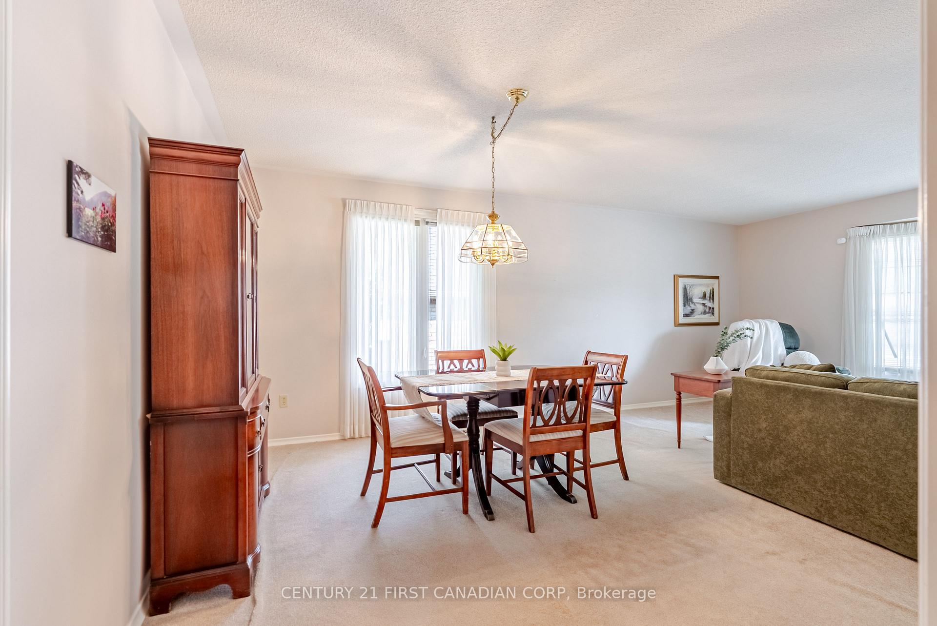 Photo 6 of 19 Farmington Drive, St. Thomas — HOMEH