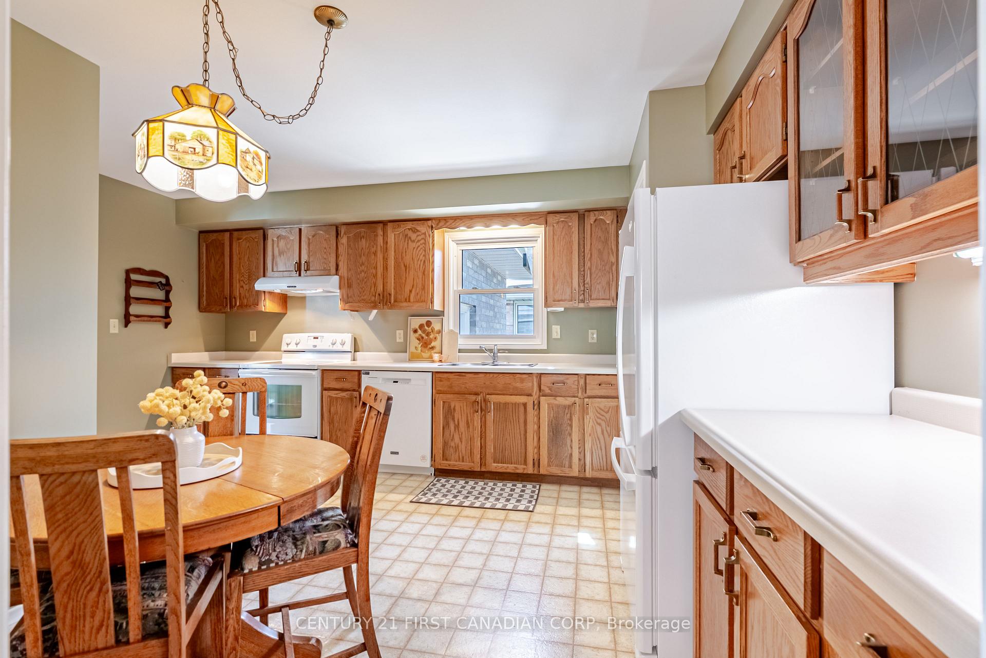 Photo 17 of 19 Farmington Drive, St. Thomas — HOMEH