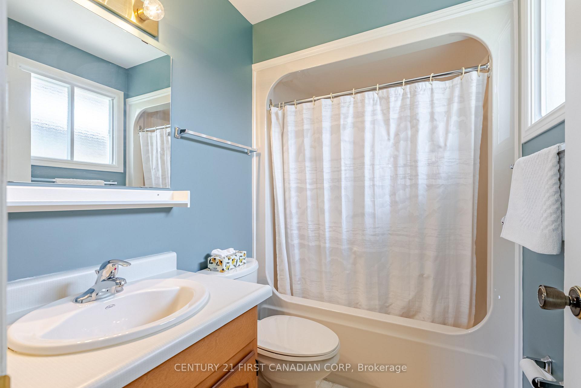 Photo 23 of 19 Farmington Drive, St. Thomas — HOMEH
