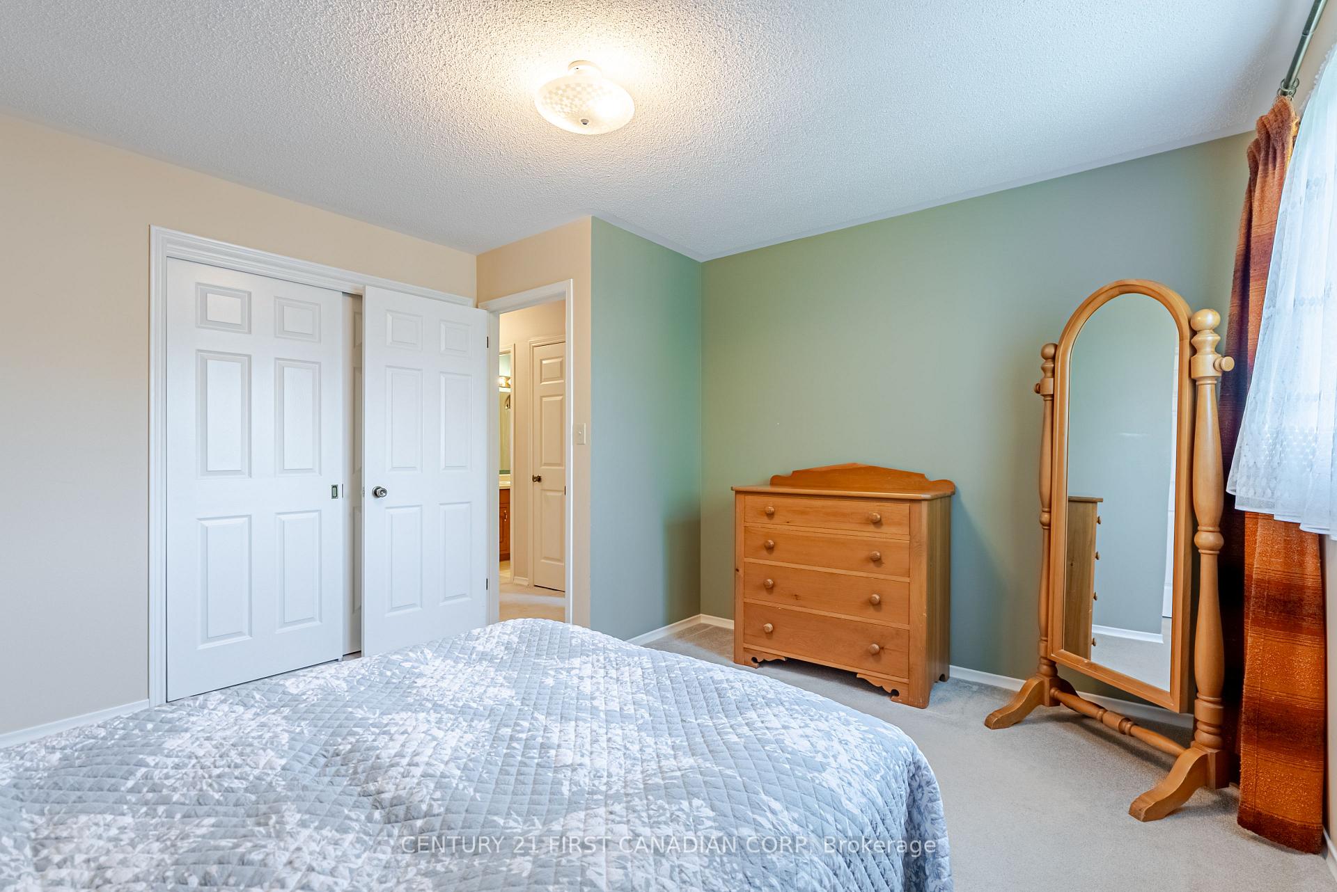 Photo 25 of 19 Farmington Drive, St. Thomas — HOMEH
