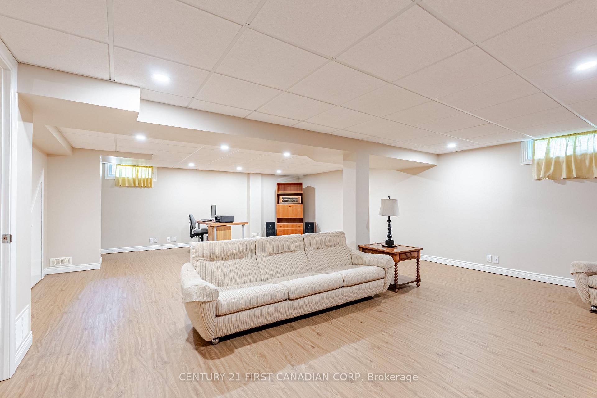 Photo 27 of 19 Farmington Drive, St. Thomas — HOMEH