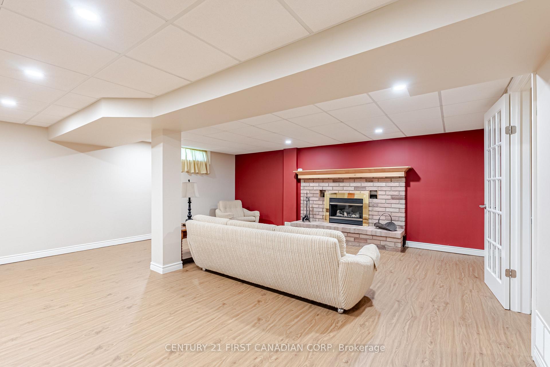 Photo 30 of 19 Farmington Drive, St. Thomas — HOMEH