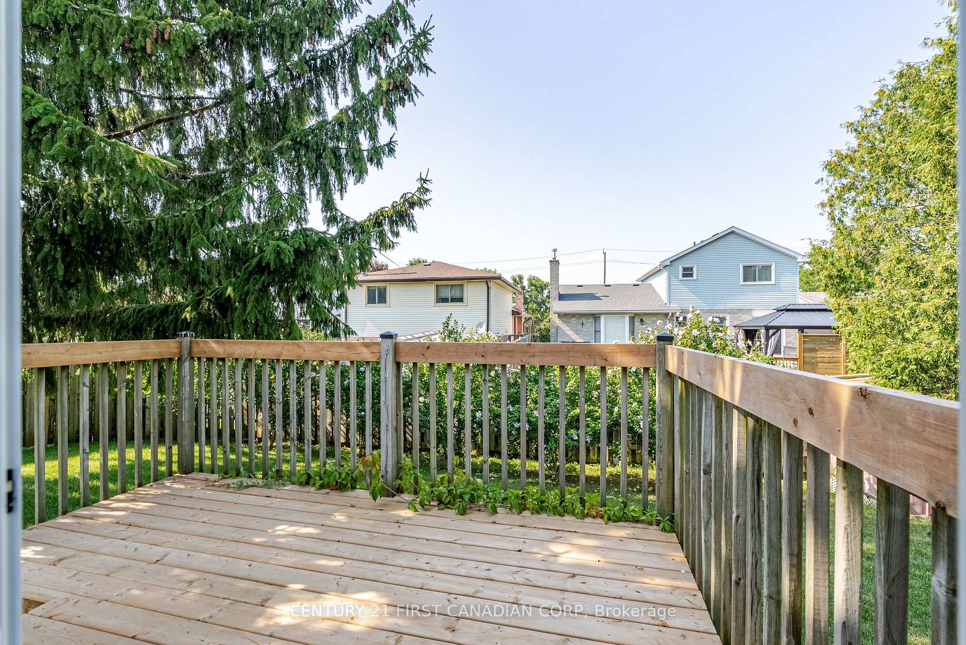 Photo 33 of 19 Farmington Drive, St. Thomas — HOMEH