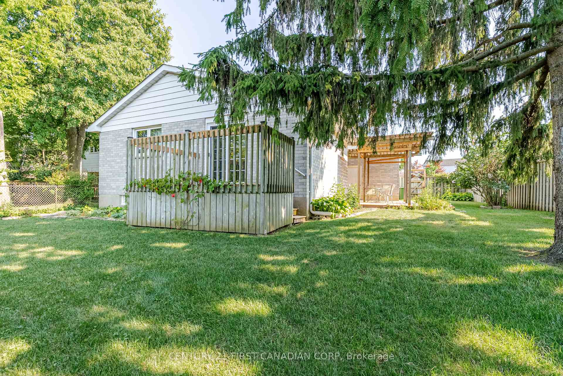 Photo 38 of 19 Farmington Drive, St. Thomas — HOMEH