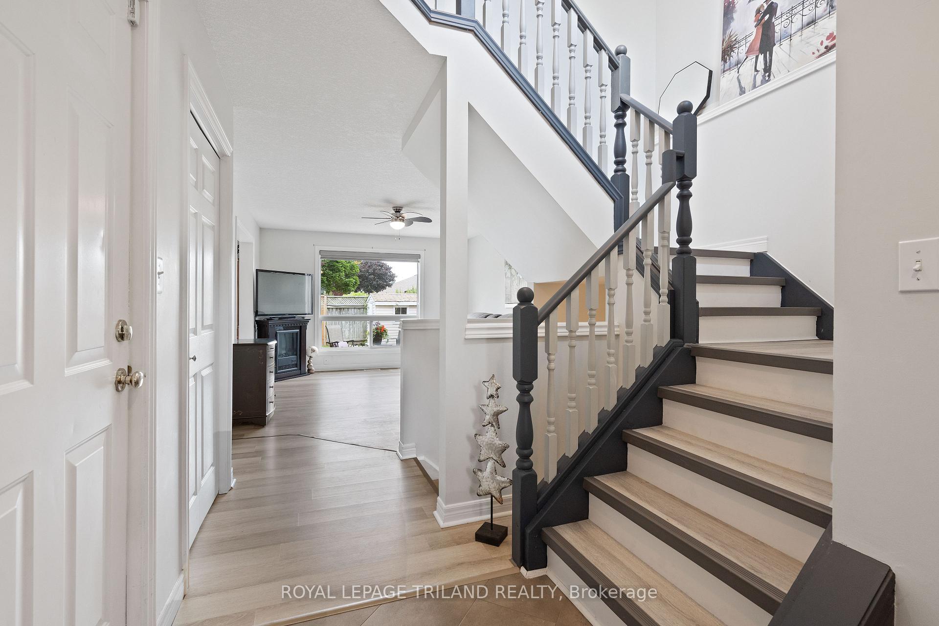 Photo 6 of 47 Carrie Crescent, St. Thomas — HOMEH
