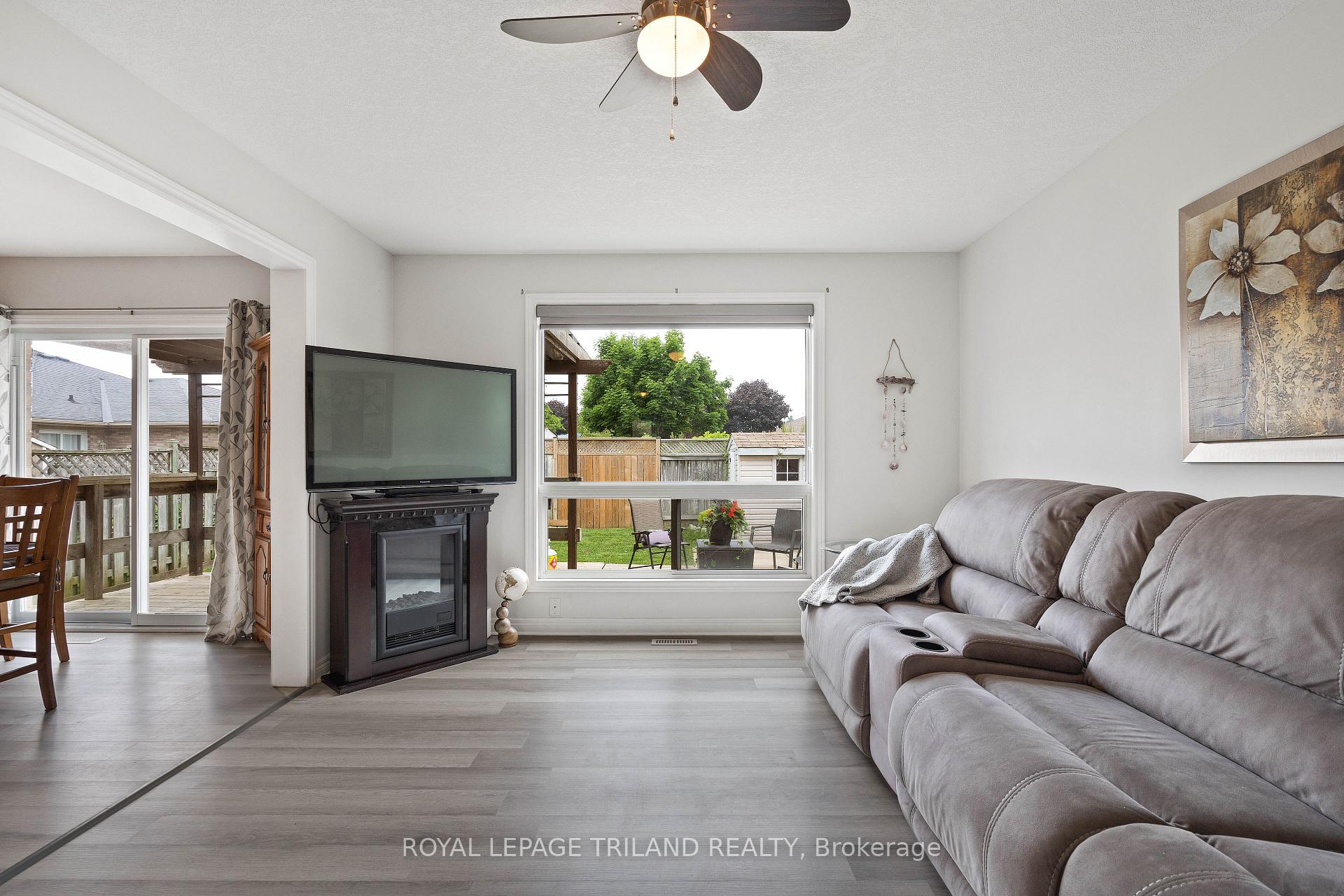 Photo 9 of 47 Carrie Crescent, St. Thomas — HOMEH