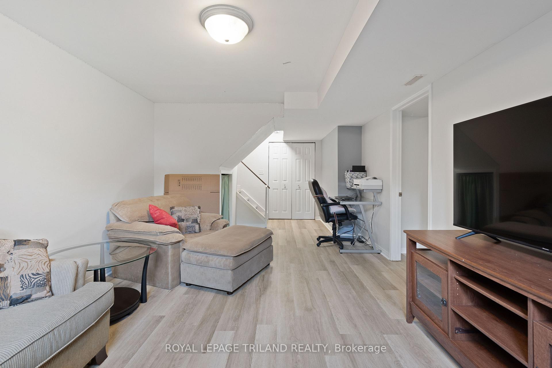 Photo 32 of 47 Carrie Crescent, St. Thomas — HOMEH