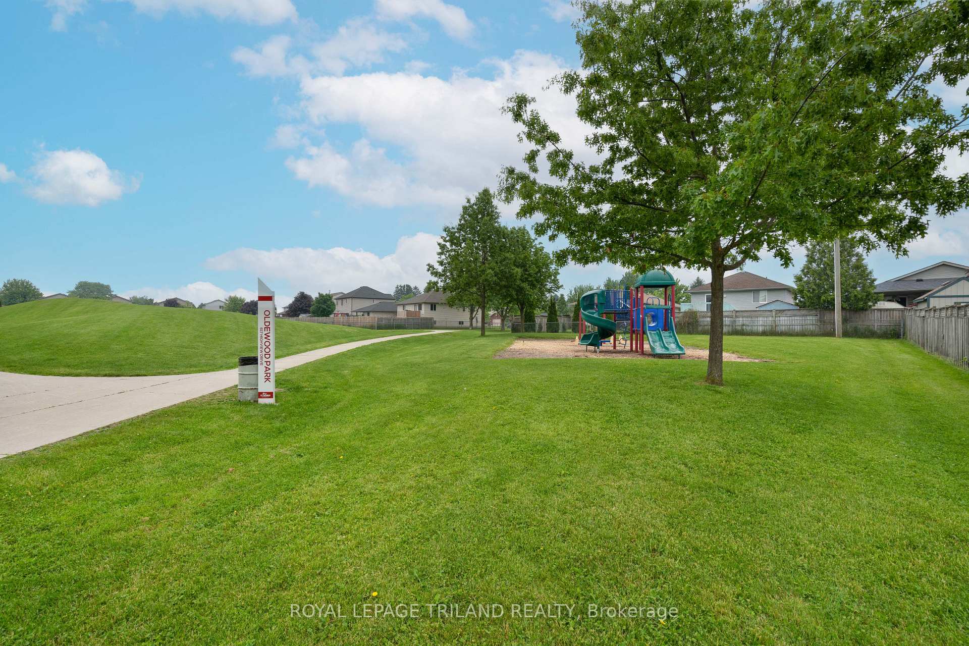 Photo 43 of 47 Carrie Crescent, St. Thomas — HOMEH