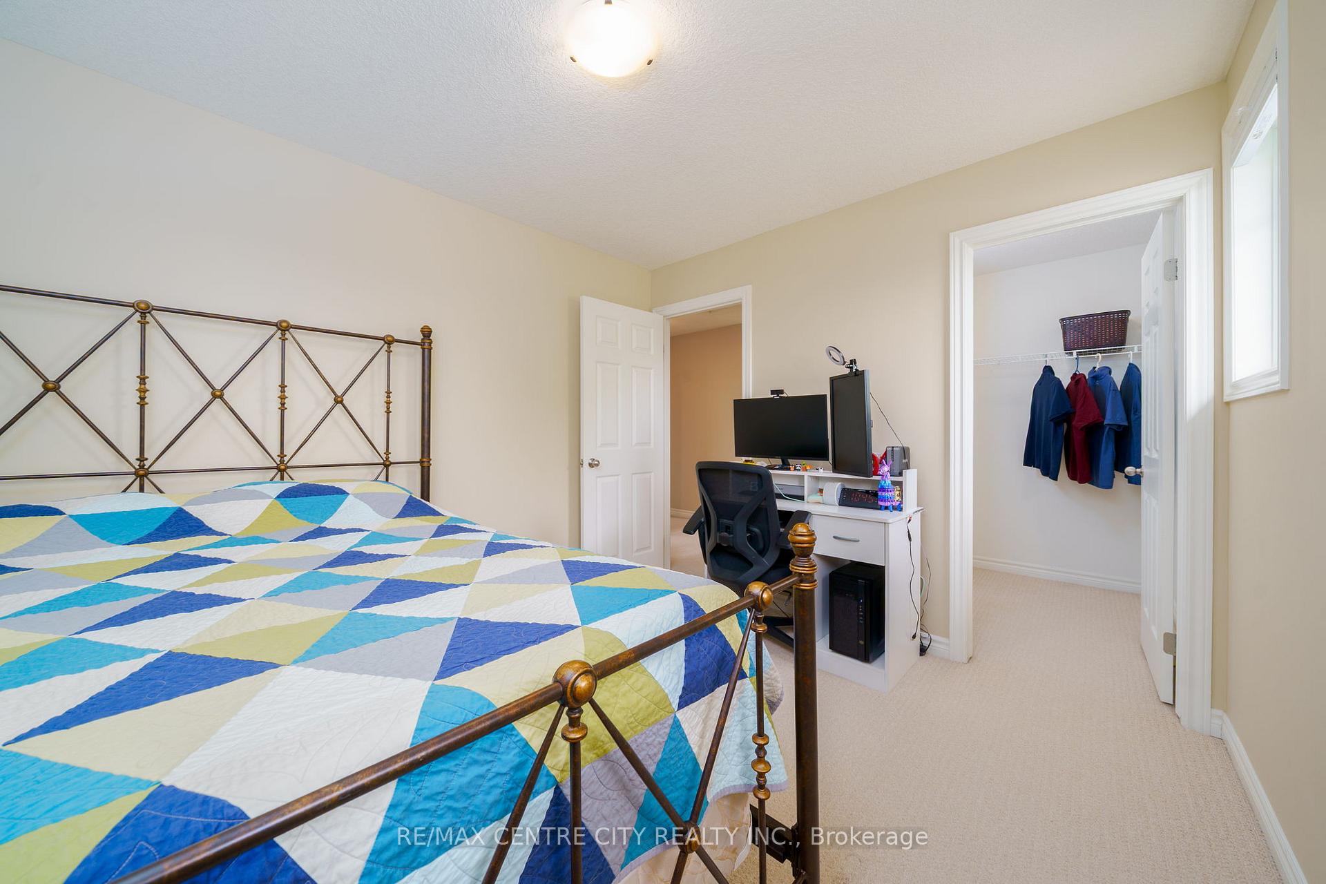Photo 18 of 8 Fenwick Court, St. Thomas — HOMEH
