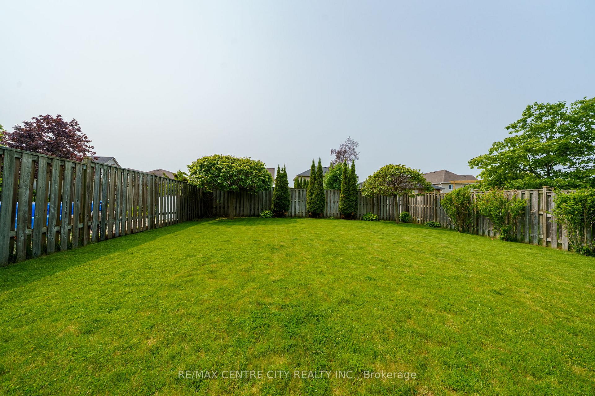 Photo 30 of 8 Fenwick Court, St. Thomas — HOMEH