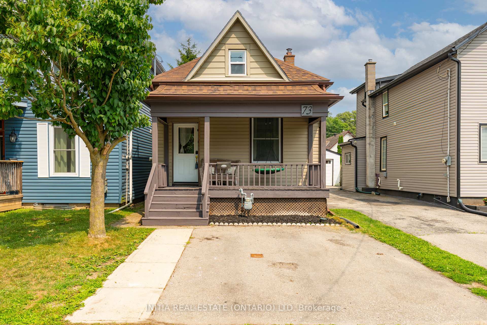 Photo 3 of 73 Flora Street, St. Thomas — HOMEH