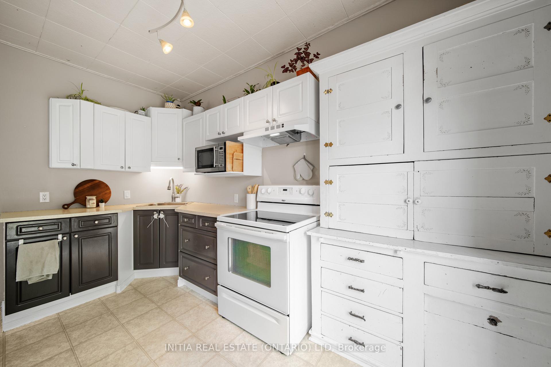 Photo 47 of 73 Flora Street, St. Thomas — HOMEH