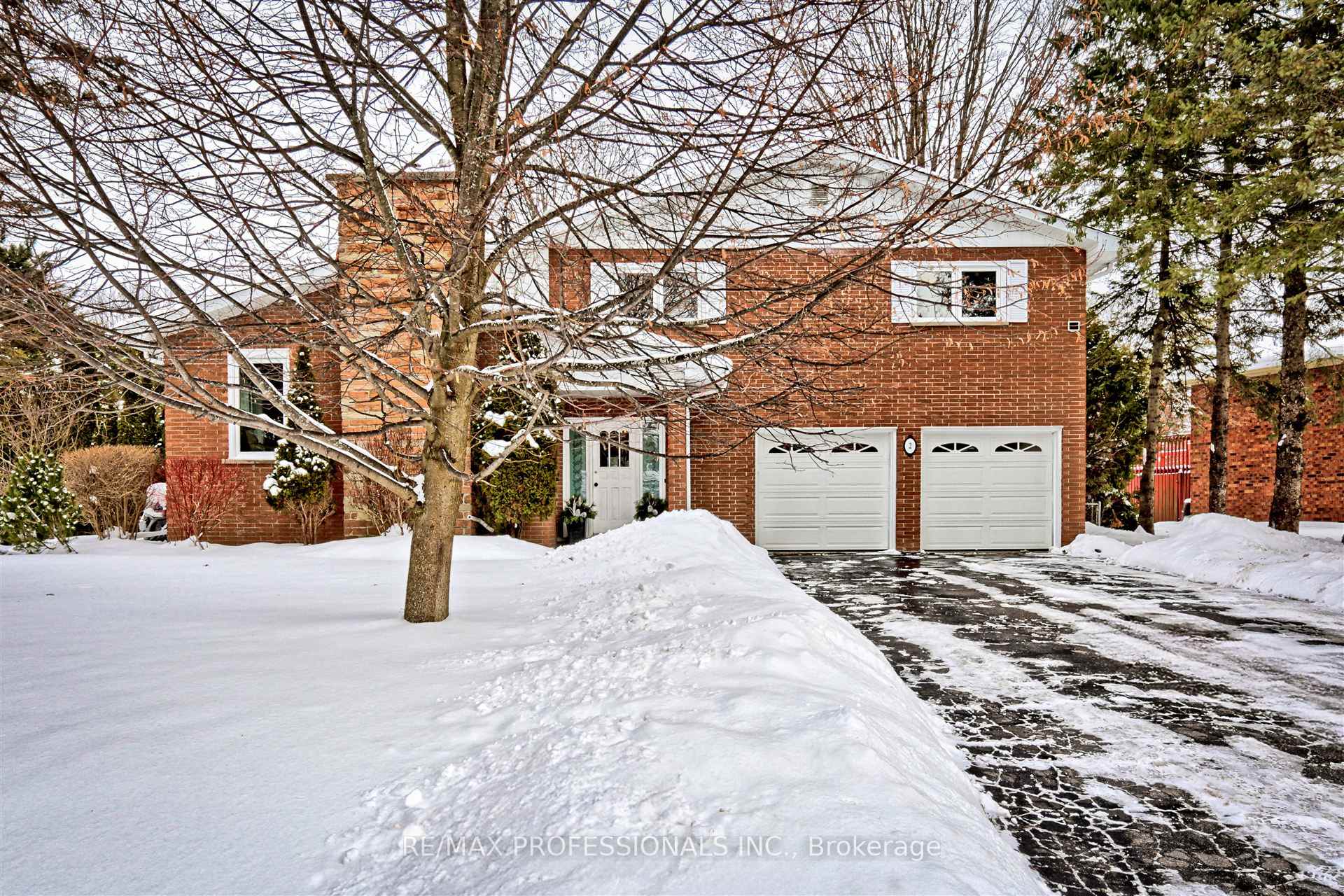Photo 1 of 2 Green Pine Avenue, Springwater, Midhurst — HOMEH