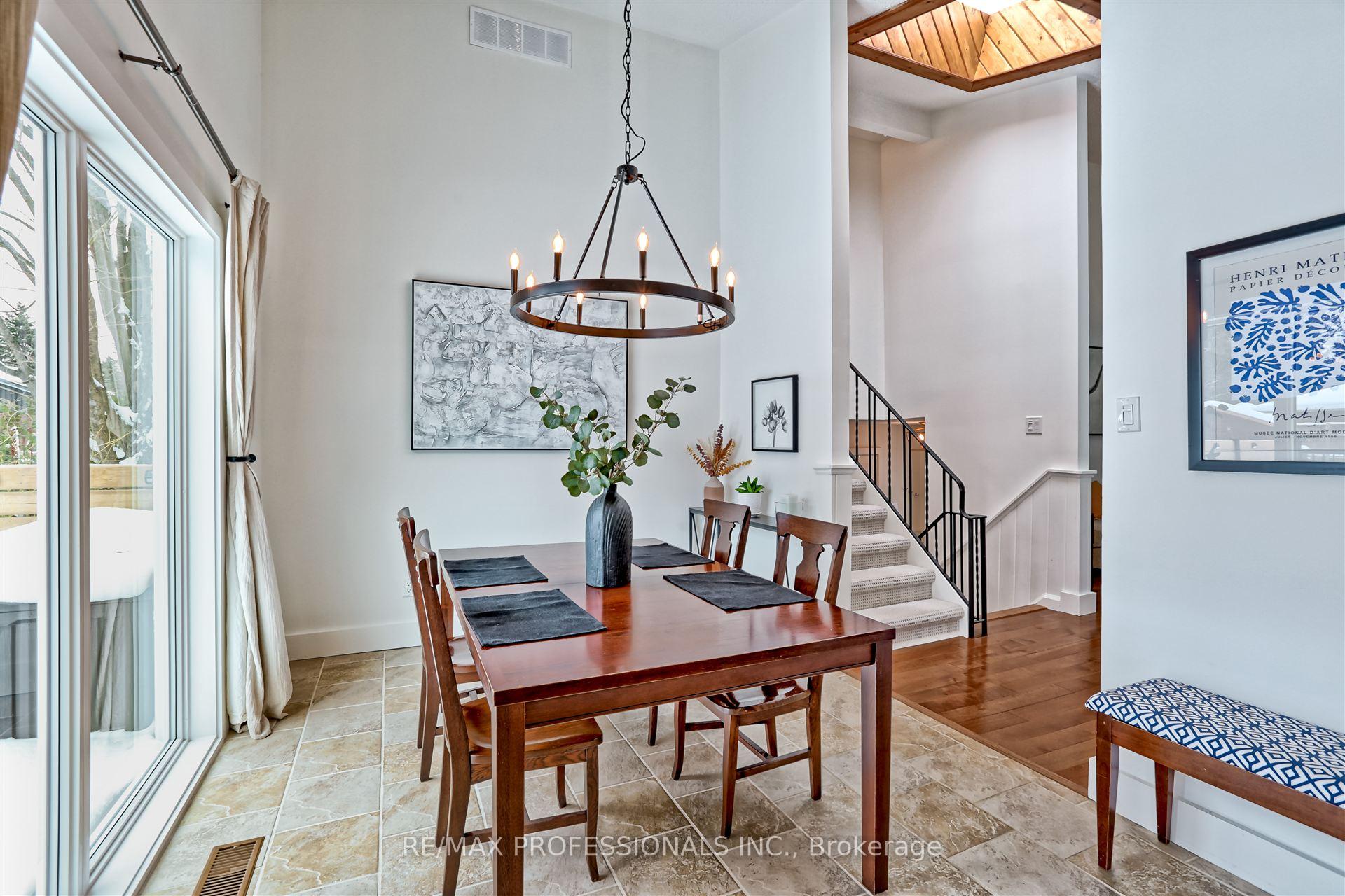 Photo 10 of 2 Green Pine Avenue, Springwater, Midhurst — HOMEH