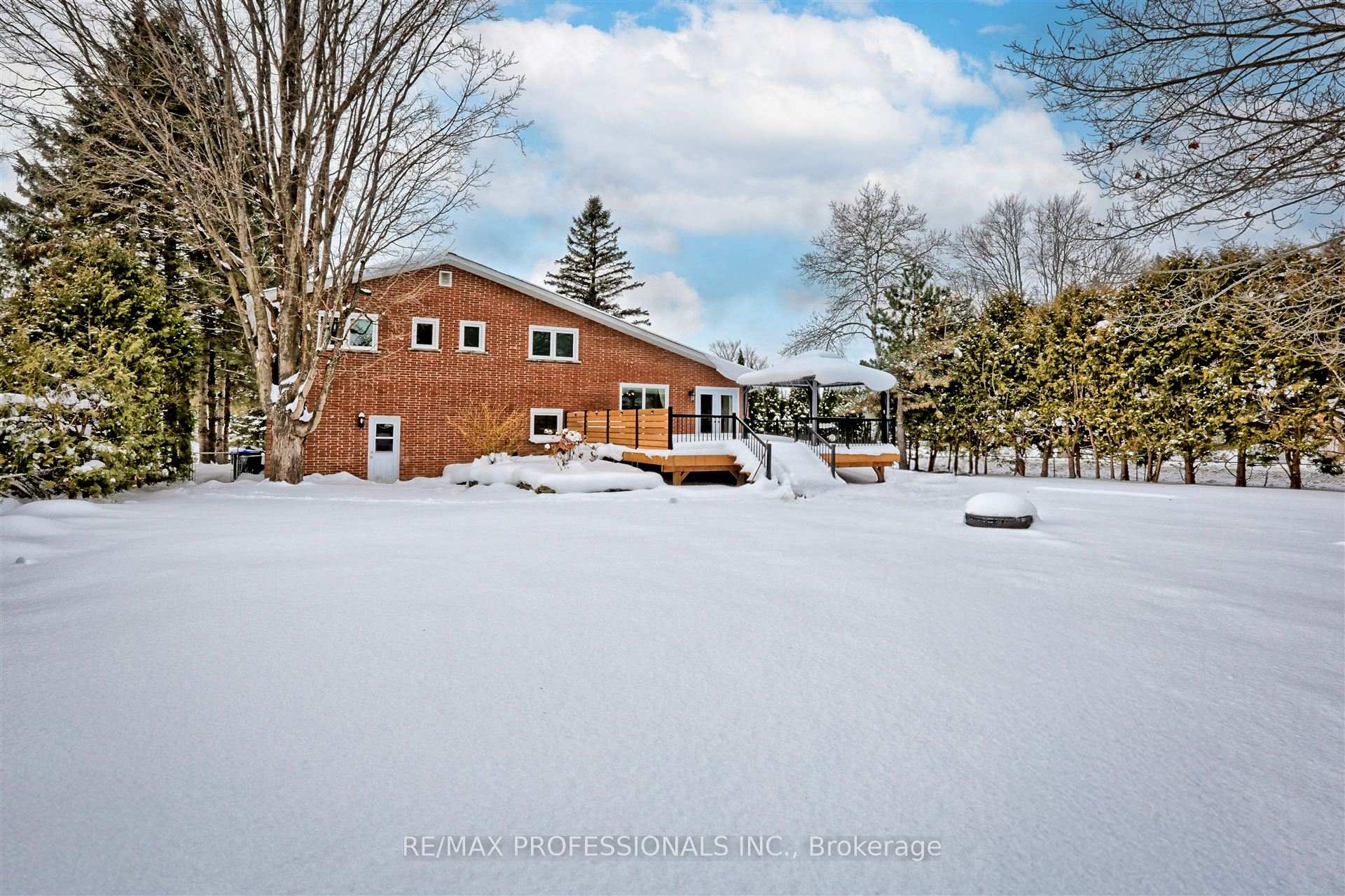 Photo 27 of 2 Green Pine Avenue, Springwater, Midhurst — HOMEH