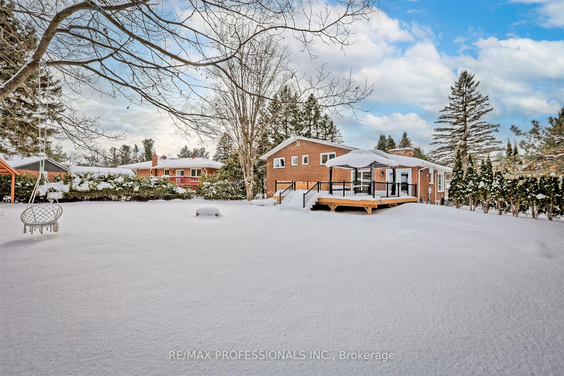 Photo 28 of 2 Green Pine Avenue, Springwater, Midhurst — HOMEH