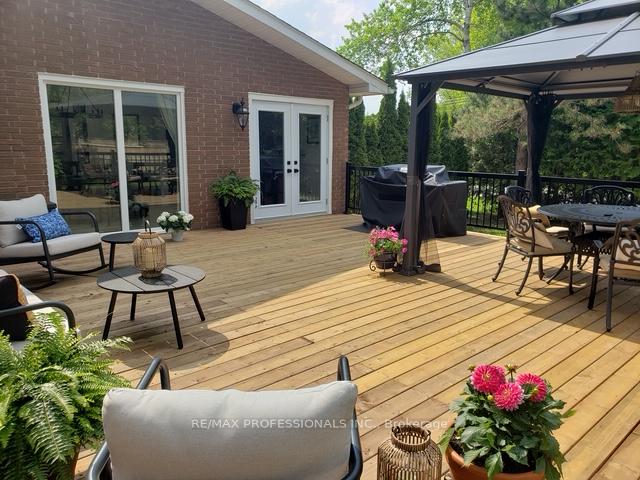Photo 32 of 2 Green Pine Avenue, Springwater, Midhurst — HOMEH