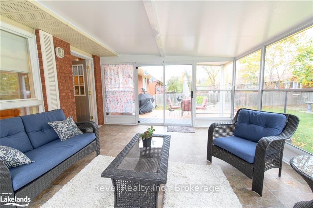 Photo 12 of 29 Shaw Street, Springwater, Elmvale — HOMEH