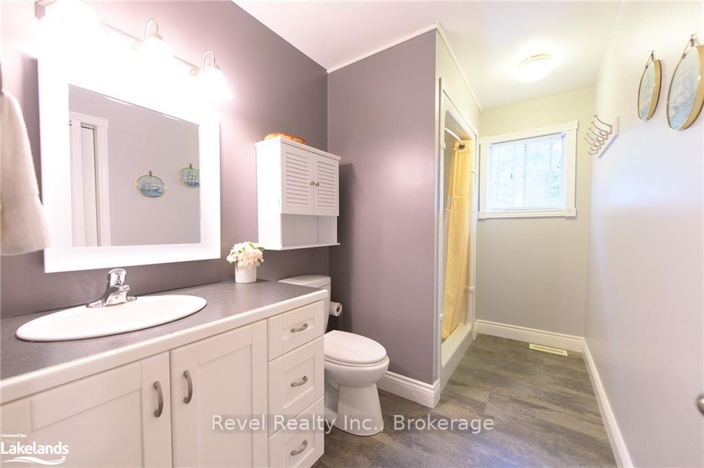 Photo 16 of 29 Shaw Street, Springwater, Elmvale — HOMEH