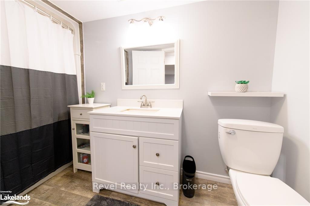Photo 23 of 29 Shaw Street, Springwater, Elmvale — HOMEH