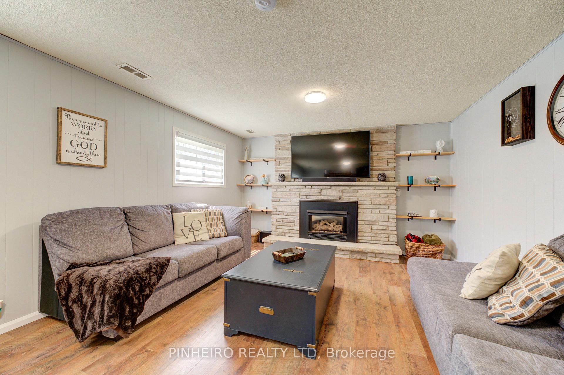 Photo 2 of 7 Mc Larty Drive, St. Thomas — HOMEH