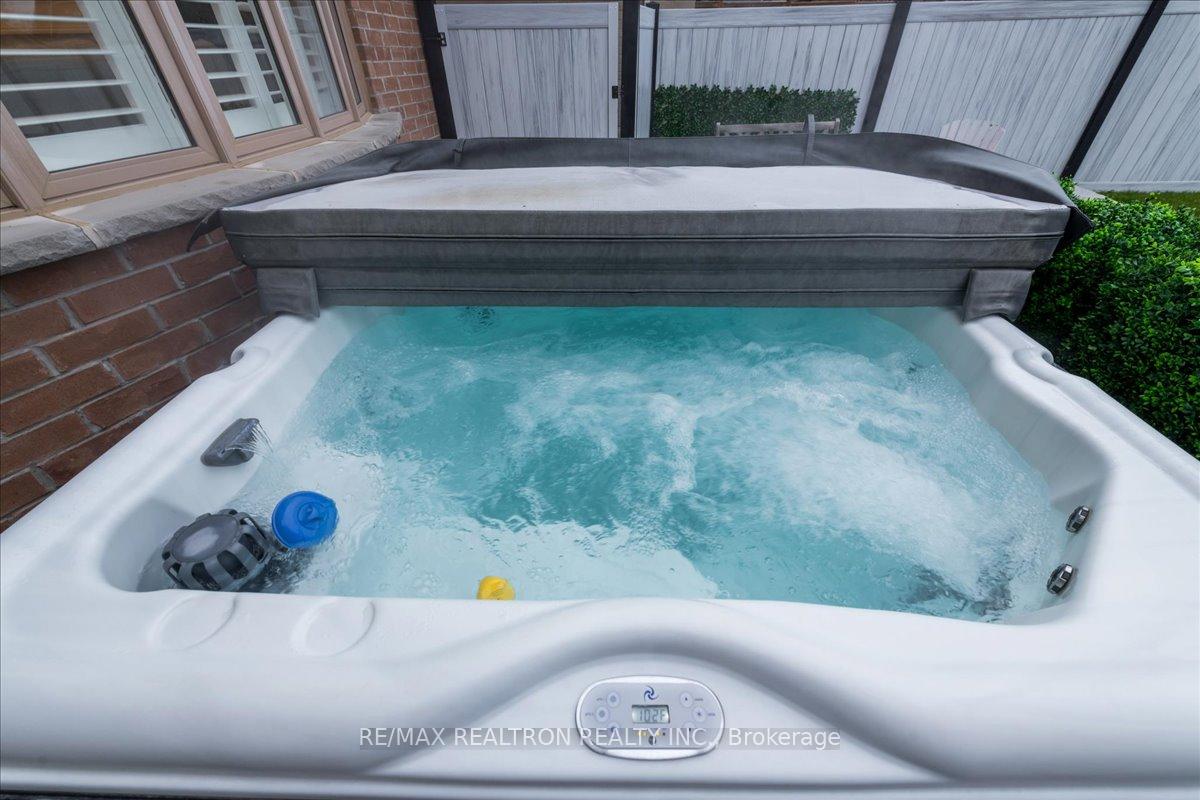 Photo 13 of 19 Rugman Crescent, Springwater, Centre Vespra — HOMEH
