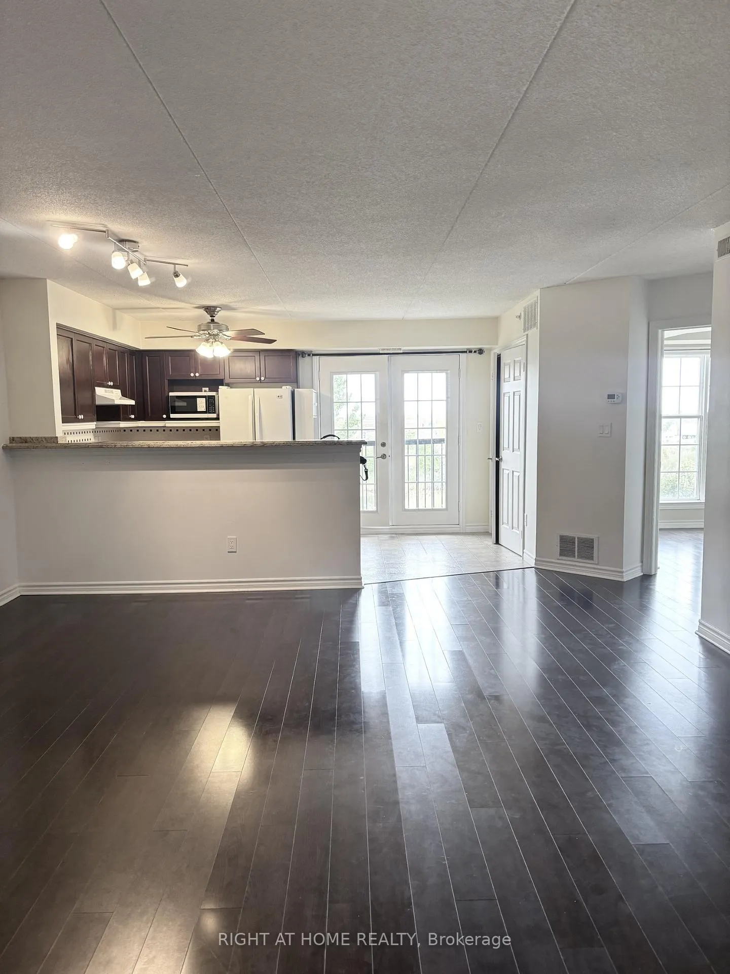 Photo 6 of Unit 311, 1479 Maple Avenue, Milton, Dempsey — HOMEH