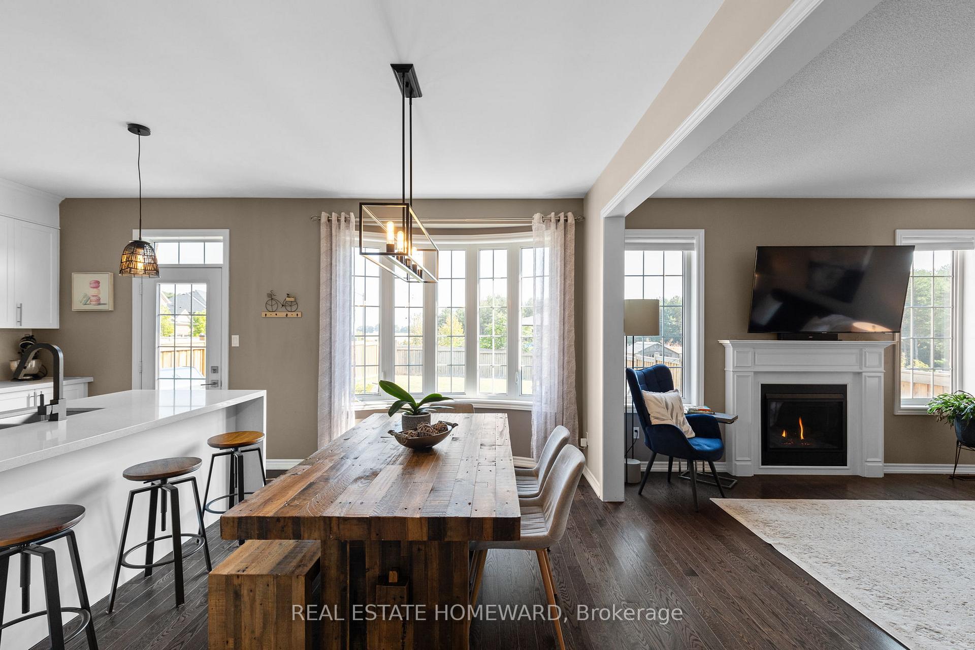 Photo 10 of 3 Moreau Way, Springwater, Centre Vespra — HOMEH