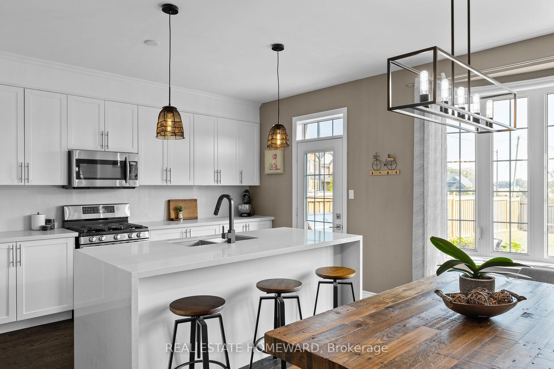 Photo 12 of 3 Moreau Way, Springwater, Centre Vespra — HOMEH