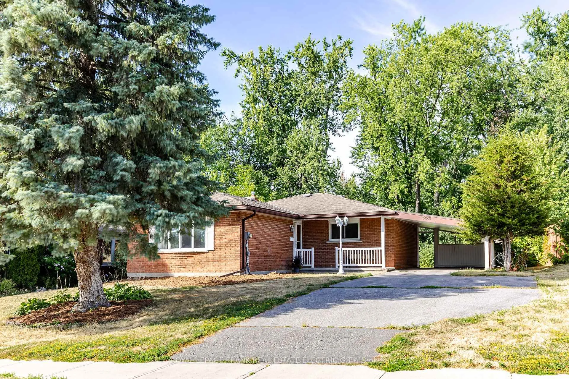 Front of 972 Southlawn Drive