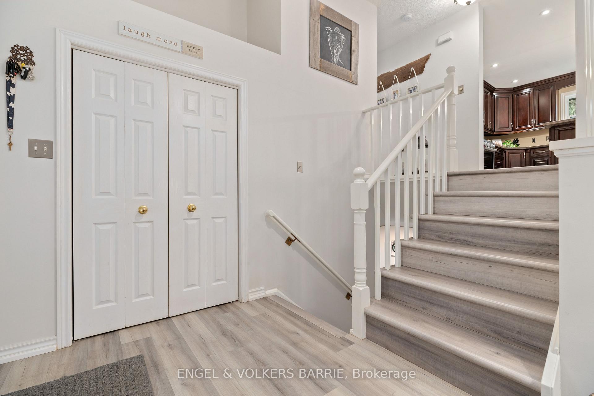 Photo 4 of 1560 Wilson Drive, Springwater, Anten Mills — HOMEH