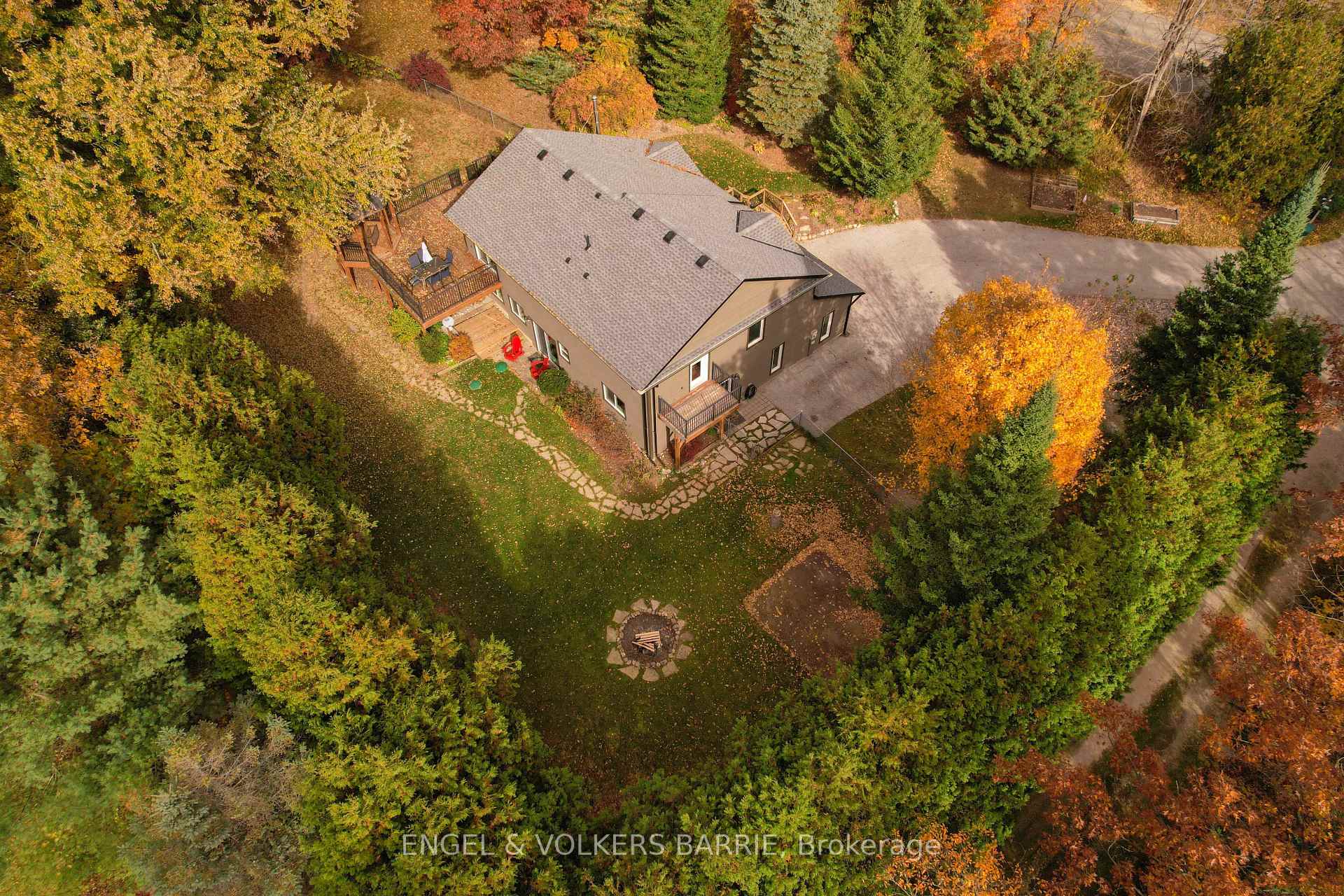 Photo 35 of 1560 Wilson Drive, Springwater, Anten Mills — HOMEH