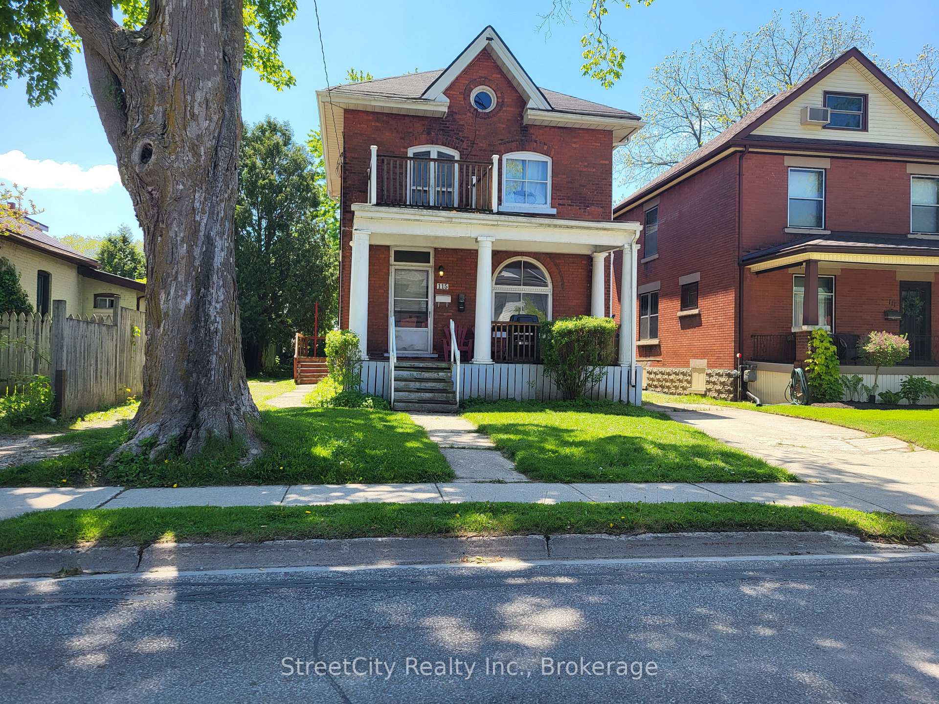 Front of 115 Douro Street
