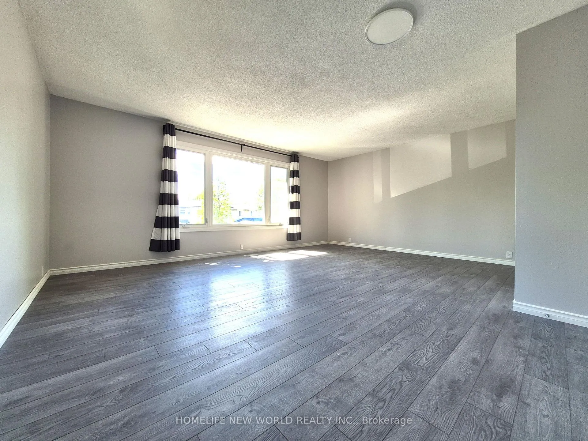 Photo 9 of 88 Madsen Crescent, Markham, Markville — HOMEH