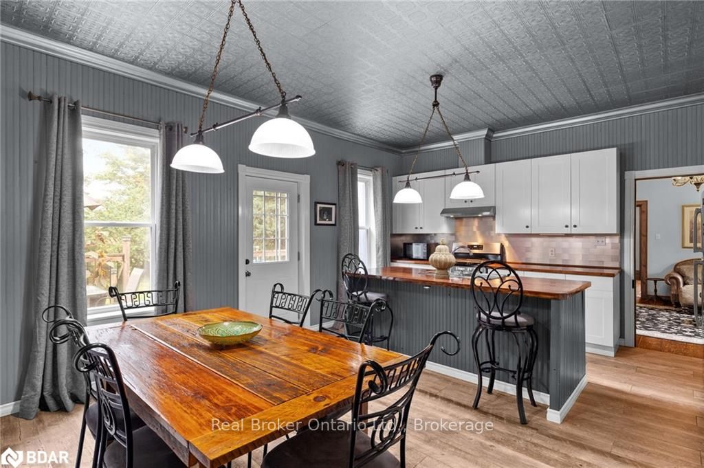 Photo 18 of 2378 Old Second Road North, Springwater, Rural Springwater — HOMEH