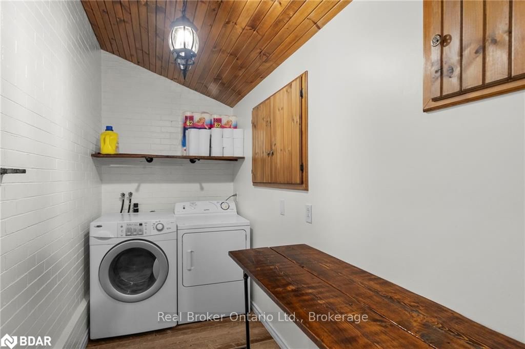 Photo 23 of 2378 Old Second Road North, Springwater, Rural Springwater — HOMEH
