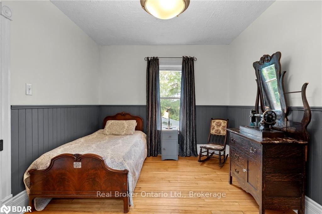 Photo 33 of 2378 Old Second Road North, Springwater, Rural Springwater — HOMEH