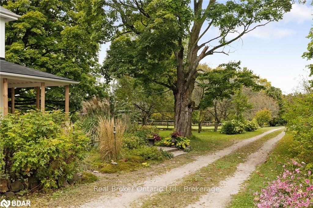 Photo 39 of 2378 Old Second Road North, Springwater, Rural Springwater — HOMEH