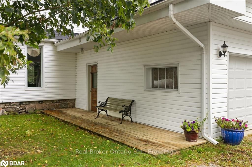 Photo 40 of 2378 Old Second Road North, Springwater, Rural Springwater — HOMEH
