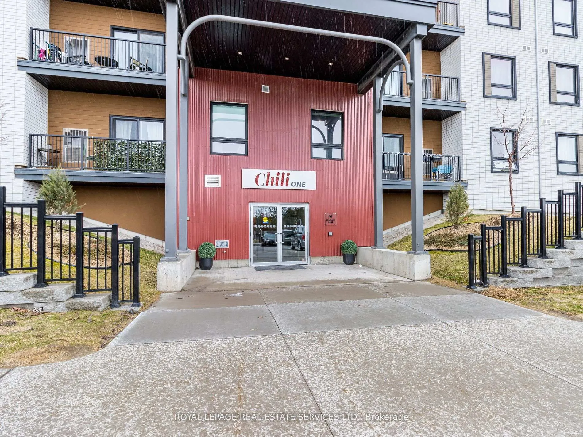 Photo 3 of Unit 211, 10 Culinary Lane, Barrie, Rural Barrie Southeast — HOMEH