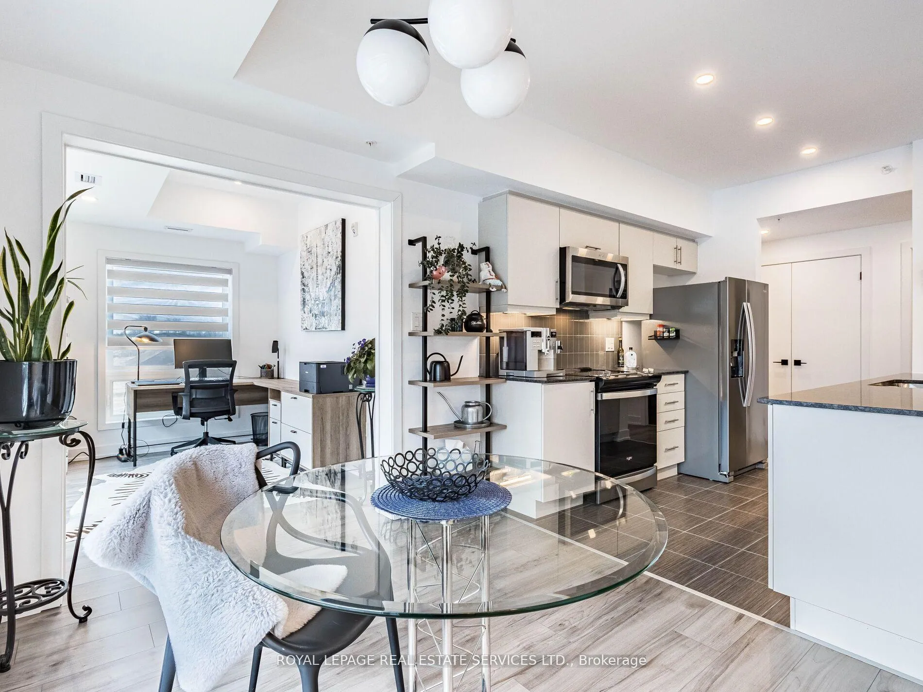Photo 18 of Unit 211, 10 Culinary Lane, Barrie, Rural Barrie Southeast — HOMEH
