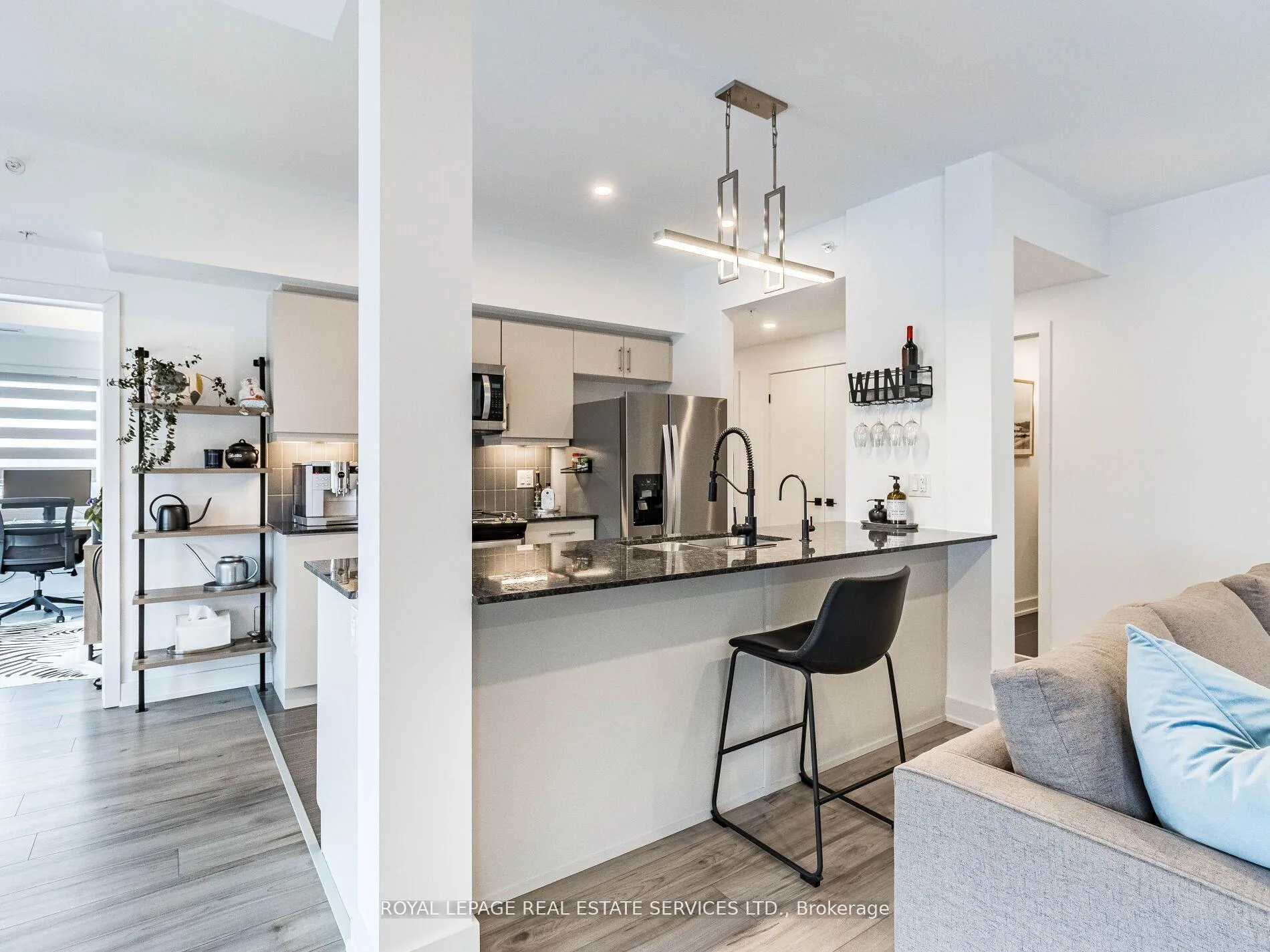 Photo 19 of Unit 211, 10 Culinary Lane, Barrie, Rural Barrie Southeast — HOMEH