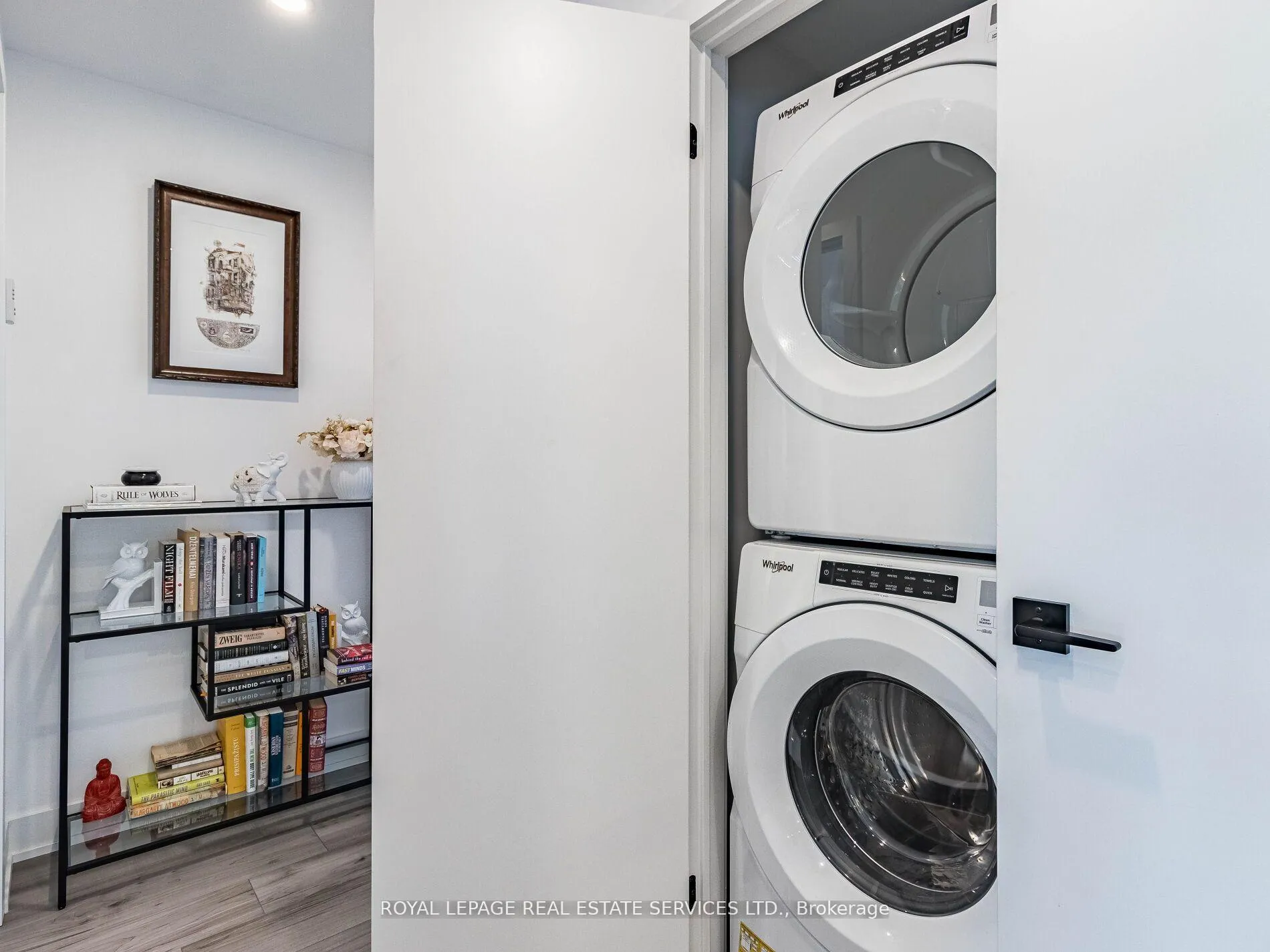 Photo 32 of Unit 211, 10 Culinary Lane, Barrie, Rural Barrie Southeast — HOMEH