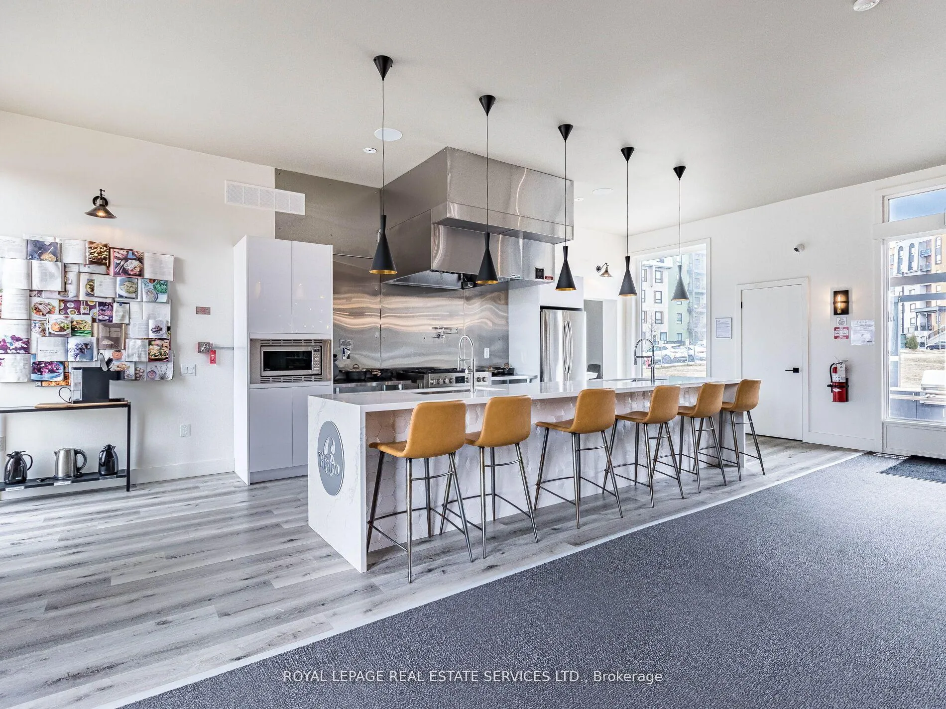 Photo 33 of Unit 211, 10 Culinary Lane, Barrie, Rural Barrie Southeast — HOMEH